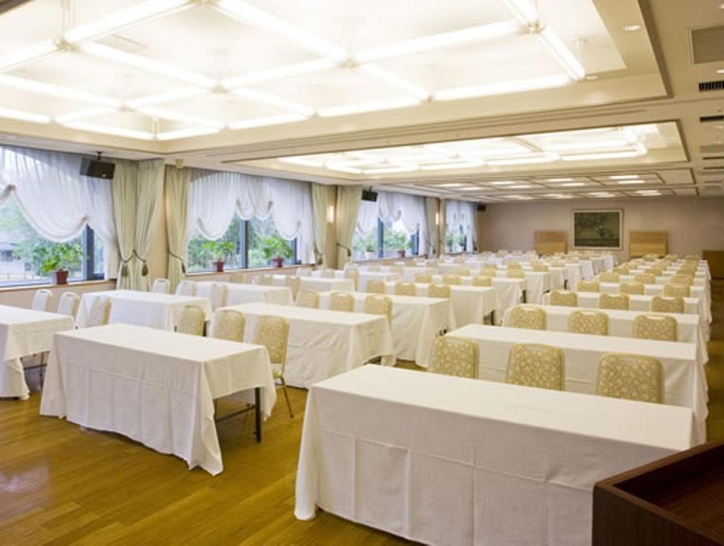 Hotel Tsubakikan Honkan Мацуяма Экстерьер фото